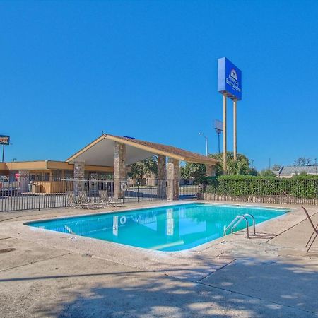 Americas Best Value Inn Uvalde Dış mekan fotoğraf