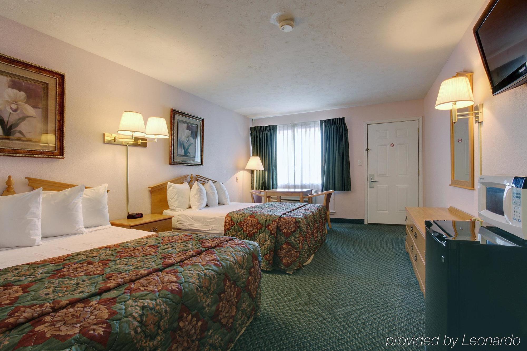 Americas Best Value Inn Uvalde Oda fotoğraf