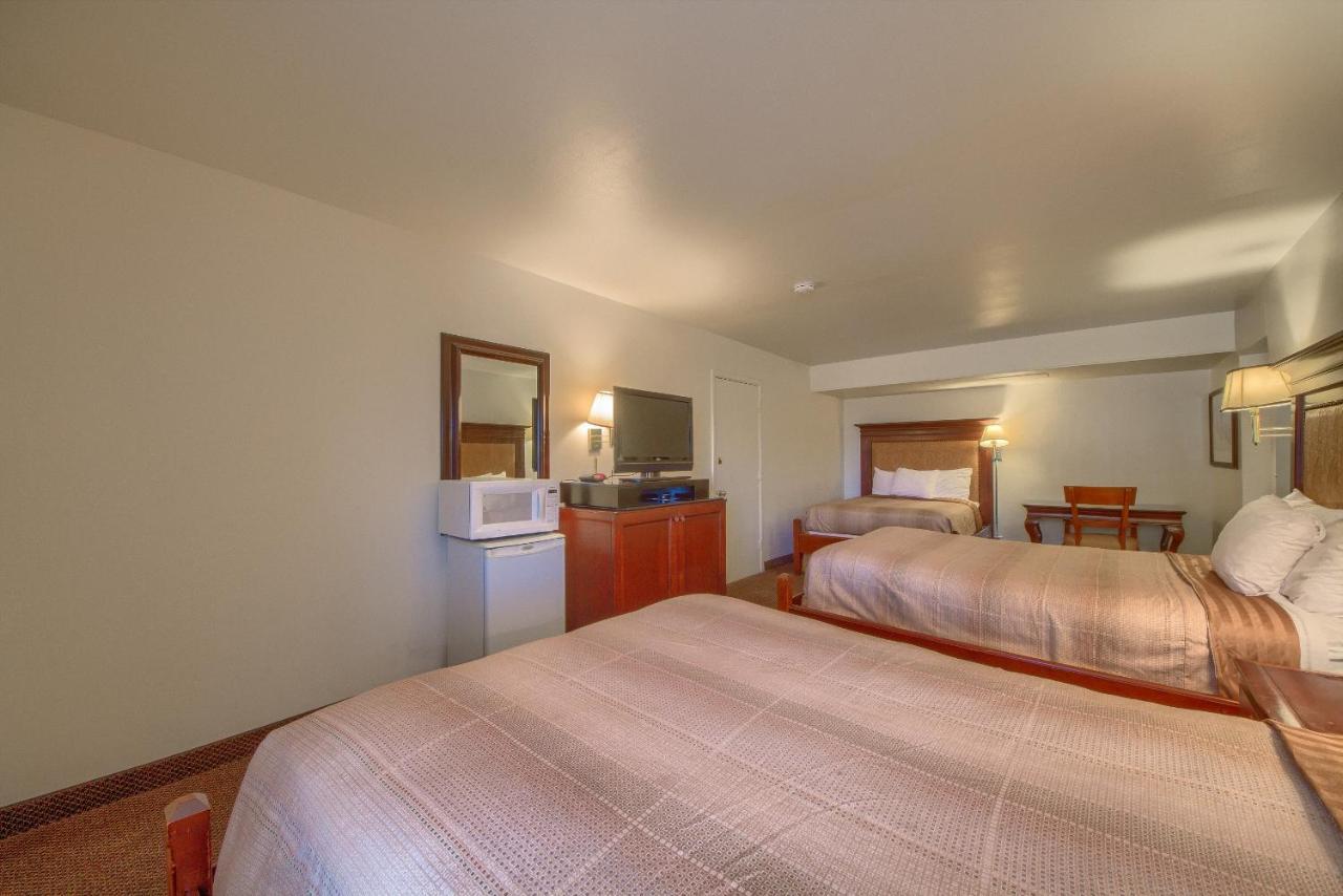 Americas Best Value Inn Uvalde Dış mekan fotoğraf