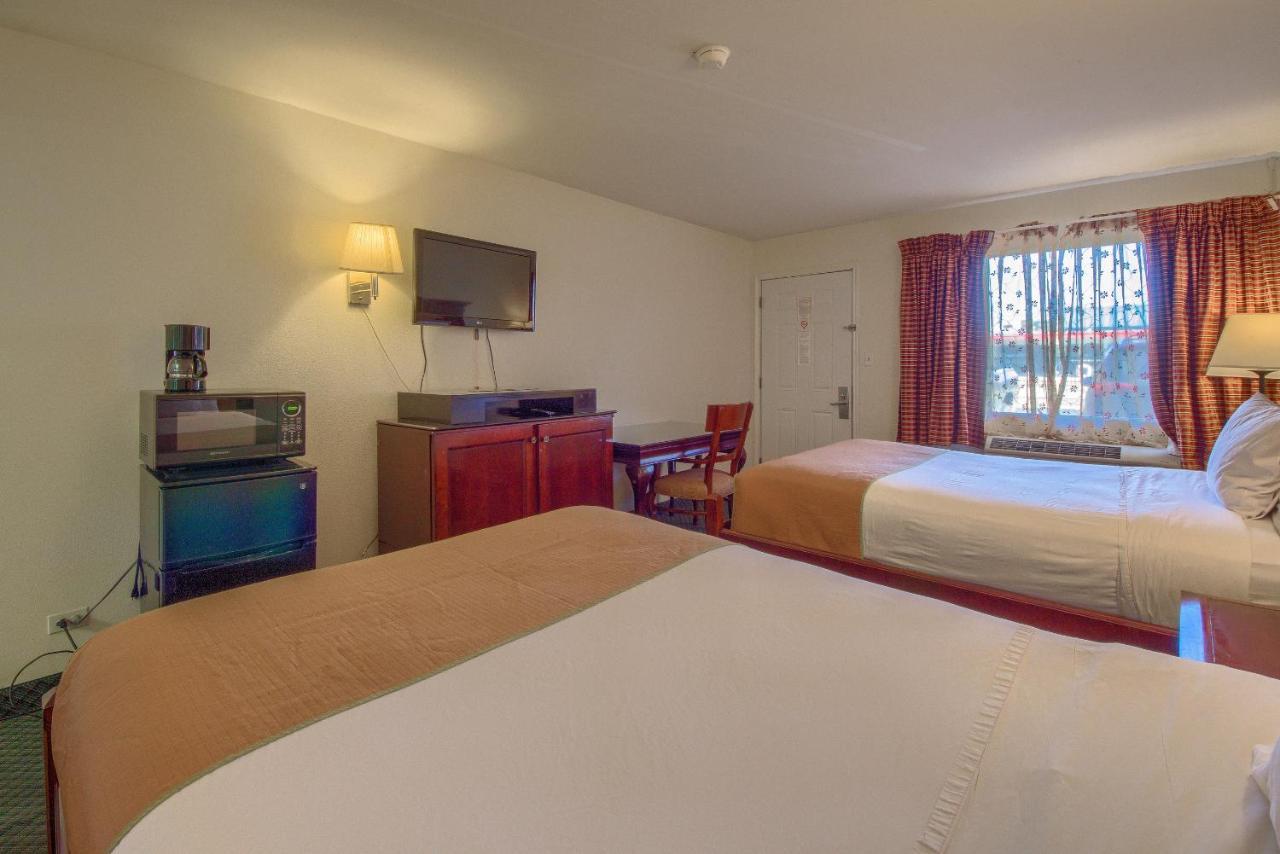 Americas Best Value Inn Uvalde Dış mekan fotoğraf