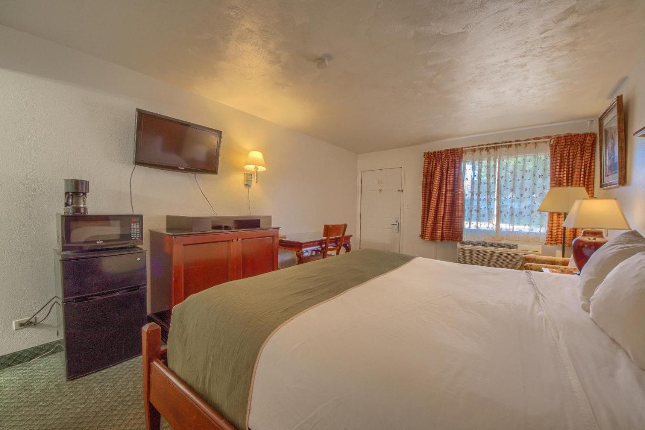 Americas Best Value Inn Uvalde Dış mekan fotoğraf